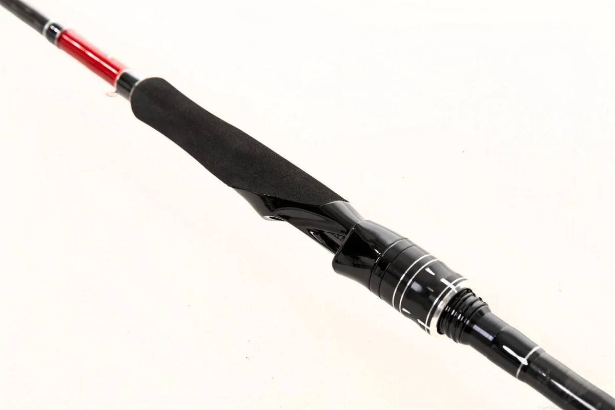 COROFISH CoroSpin 2.40m 2sec 10-40gr Combo mit Alu Pro 3000 CO Braid Seitenansicht