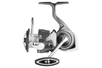 DAIWA 24 Luvias LT PC 2500 Spinnrolle — 1000D